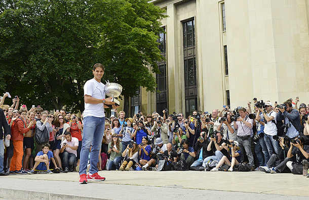 rafael-nadal-trophy-5